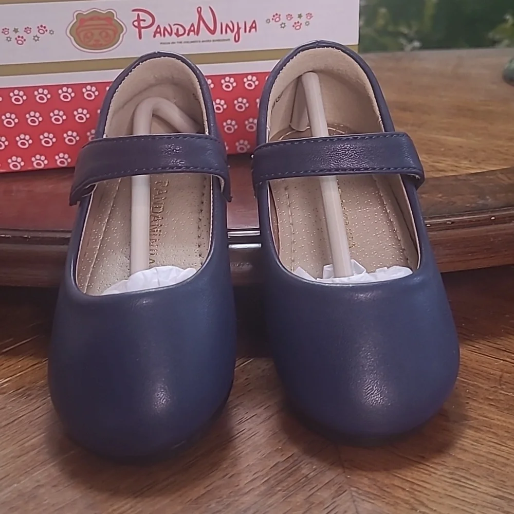 New in box! Pandaninjia Susie flat Navy dress shoes Girls toddler size 6